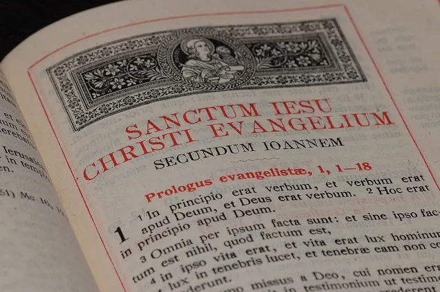 Cuál fue la primera Biblia