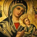 ¿Podemos agregar “Madre Nuestra” al Ave María?